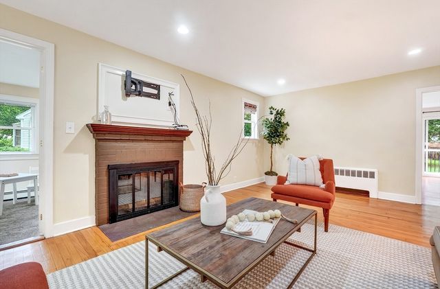 200 South Rd, Bedford, MA 01730