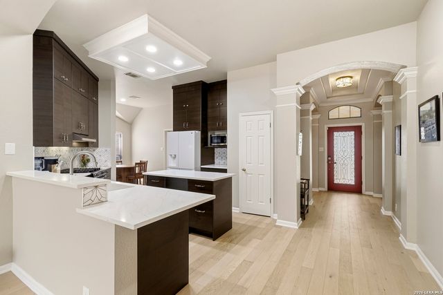 8 MARELLA DR, San Antonio, TX 78248