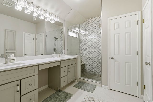 8 MARELLA DR, San Antonio, TX 78248