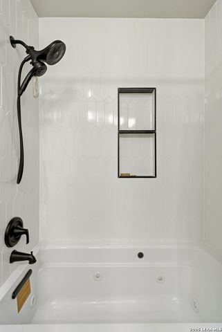 8 MARELLA DR, San Antonio, TX 78248