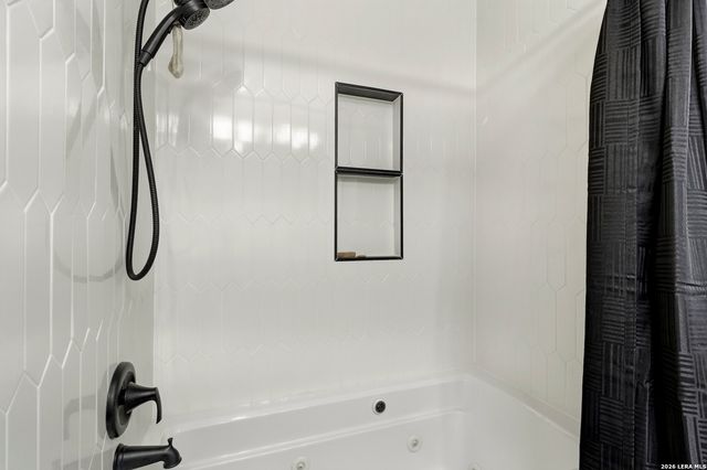 8 MARELLA DR, San Antonio, TX 78248