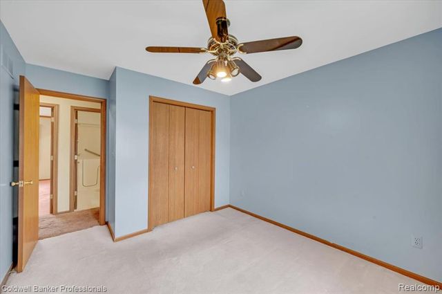 5015 Fox Hill Drive, Sterling Heights, MI 48310