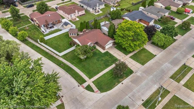 5015 Fox Hill Drive, Sterling Heights, MI 48310