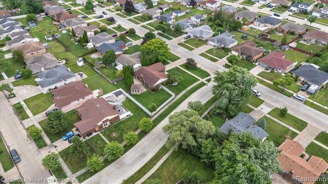 5015 Fox Hill Drive, Sterling Heights, MI 48310