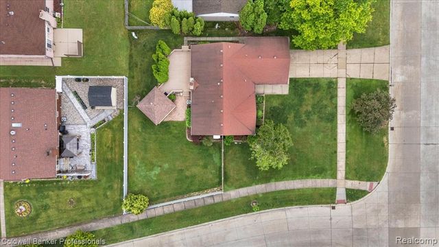 5015 Fox Hill Drive, Sterling Heights, MI 48310