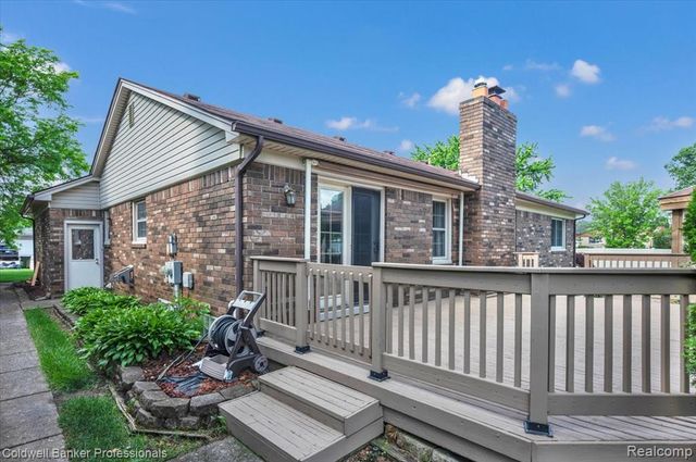 5015 Fox Hill Drive, Sterling Heights, MI 48310