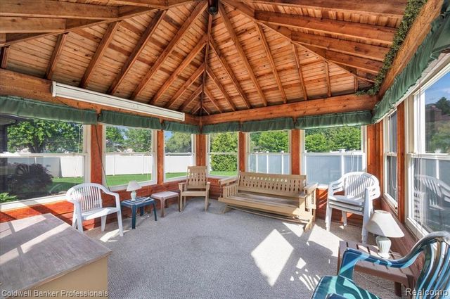 5015 Fox Hill Drive, Sterling Heights, MI 48310