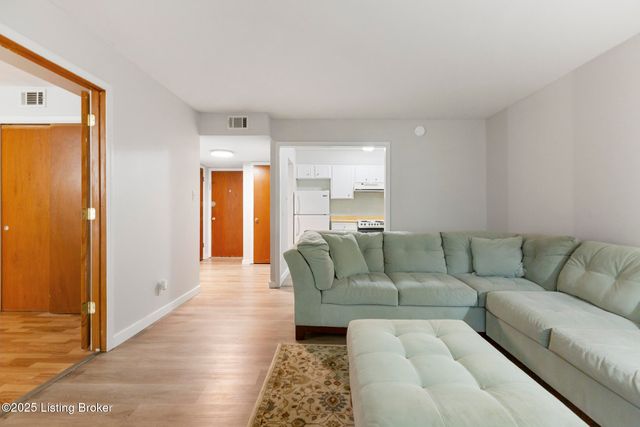 1935 Gardiner Ln, H118, Louisville, KY 40205