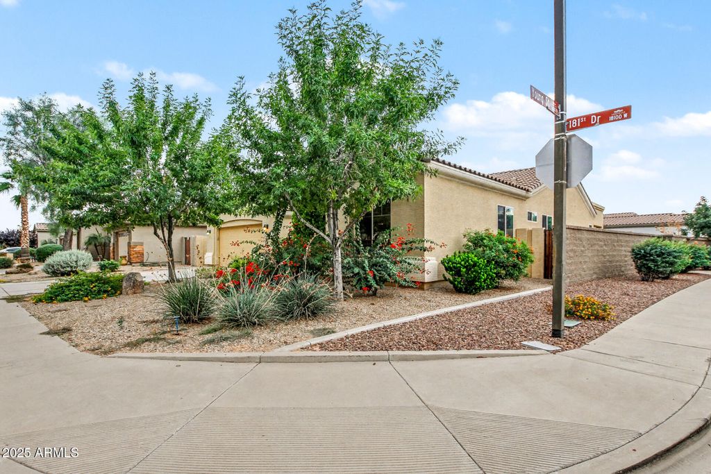 16528 N 181ST Drive, Surprise, AZ 85388 — photo 2