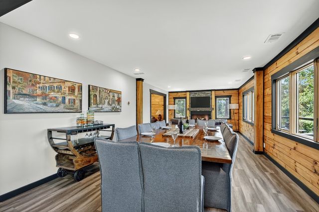 566 Canoe Point, Ellijay, GA 30540