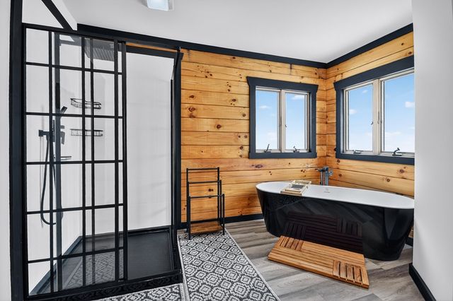 566 Canoe Point, Ellijay, GA 30540