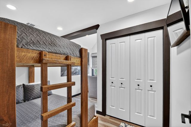 566 Canoe Point, Ellijay, GA 30540