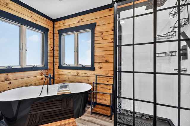 566 Canoe Point, Ellijay, GA 30540