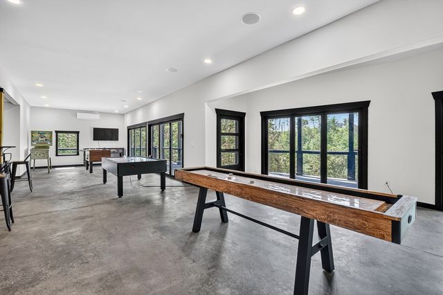 566 Canoe Point, Ellijay, GA 30540