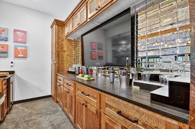 566 Canoe Point, Ellijay, GA 30540