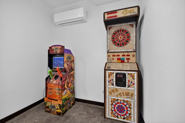 566 Canoe Point, Ellijay, GA 30540