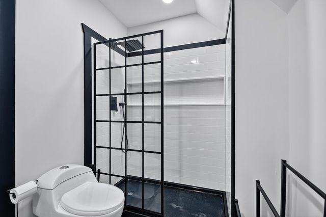 566 Canoe Point, Ellijay, GA 30540