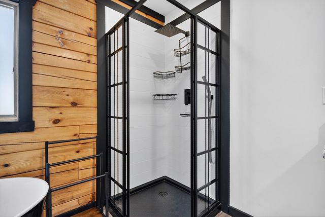 566 Canoe Point, Ellijay, GA 30540