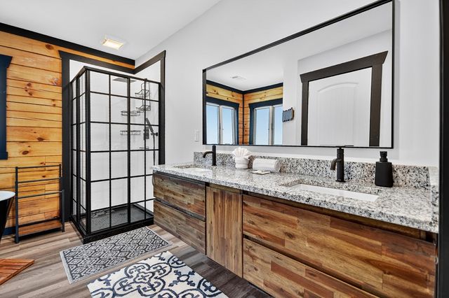 566 Canoe Point, Ellijay, GA 30540