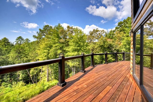566 Canoe Point, Ellijay, GA 30540
