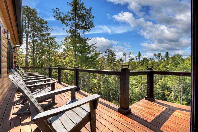 566 Canoe Point, Ellijay, GA 30540