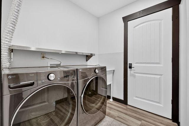 566 Canoe Point, Ellijay, GA 30540