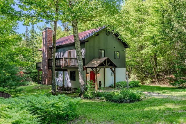 202 Twin Brook Circle, Londonderry, VT 05155