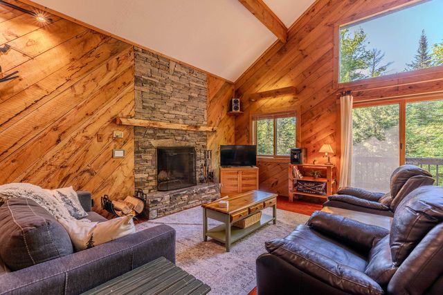 202 Twin Brook Circle, Londonderry, VT 05155