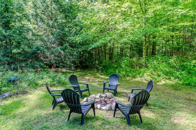 202 Twin Brook Circle, Londonderry, VT 05155