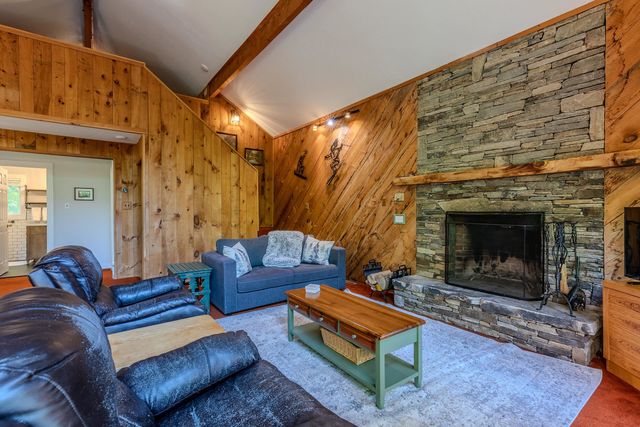 202 Twin Brook Circle, Londonderry, VT 05155