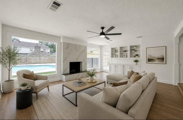 47 Devonshire Drive, Conroe, TX 77304