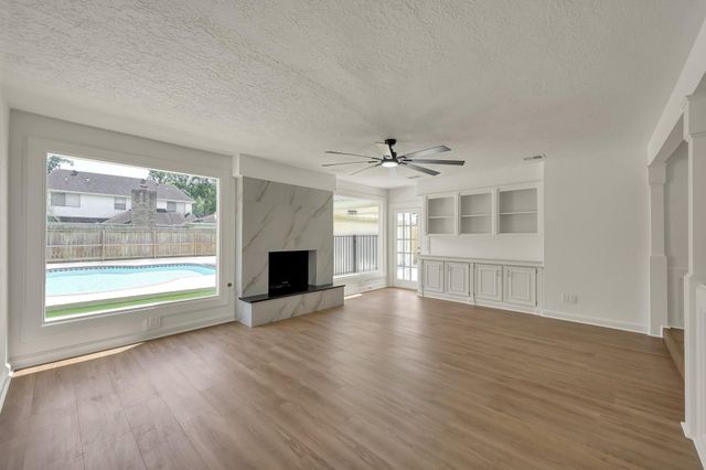 47 Devonshire Drive, Conroe, TX 77304