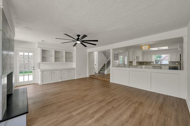 47 Devonshire Drive, Conroe, TX 77304