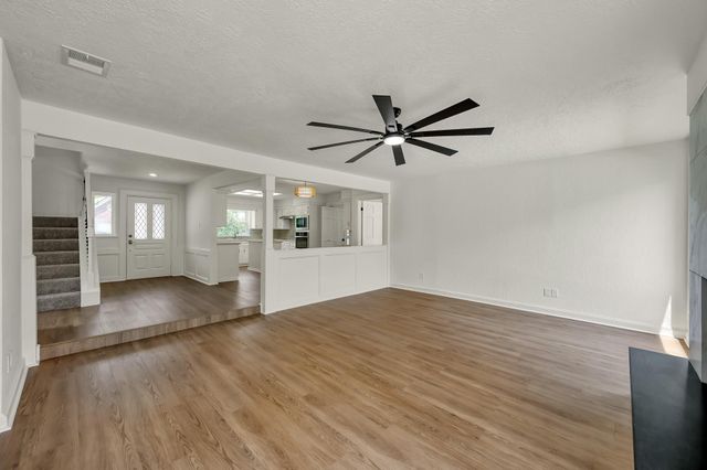 47 Devonshire Drive, Conroe, TX 77304