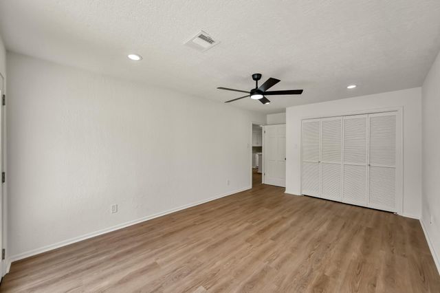 47 Devonshire Drive, Conroe, TX 77304