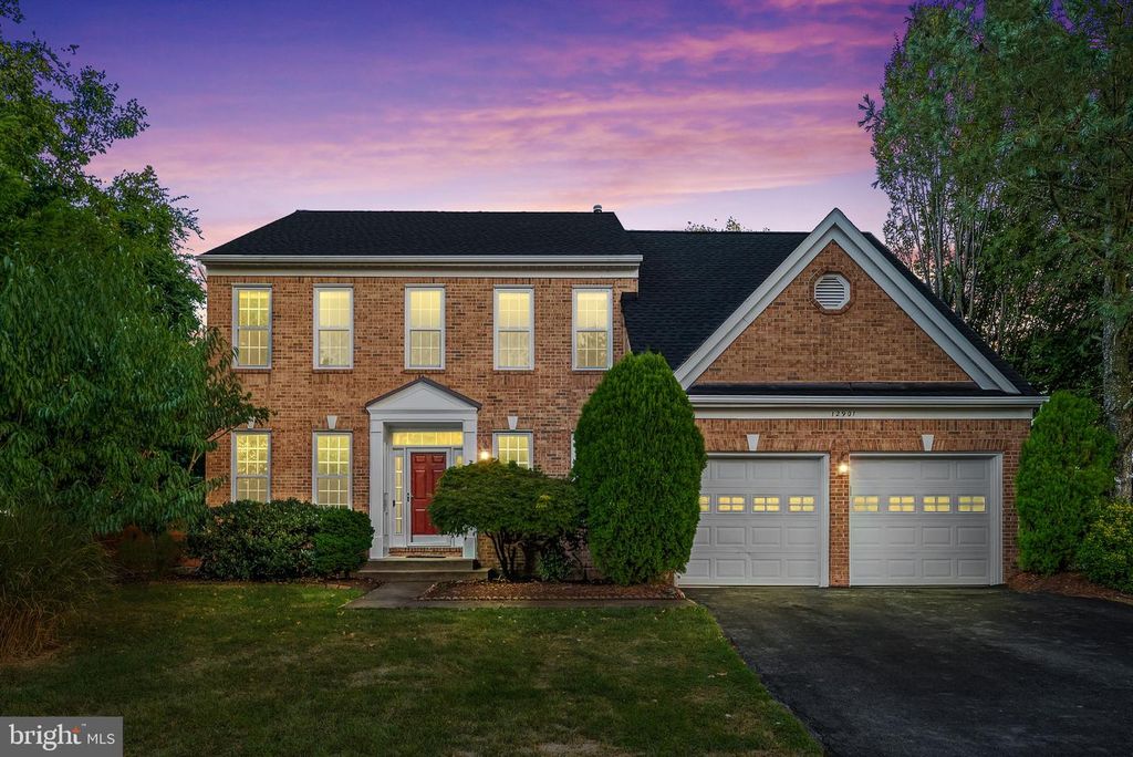 12901 CEDAR GLEN LN, Herndon, VA 20171