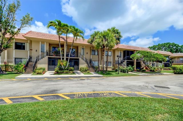 302 Lakeview Dr 105, Weston, FL 33326