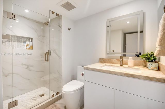 302 Lakeview Dr 105, Weston, FL 33326