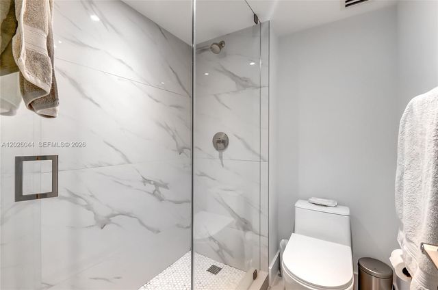 302 Lakeview Dr 105, Weston, FL 33326