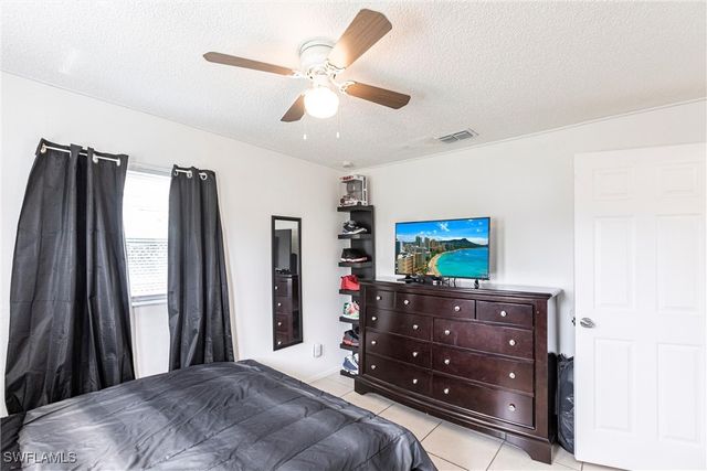 5106 Lee CIR S, Lehigh Acres, FL 33971