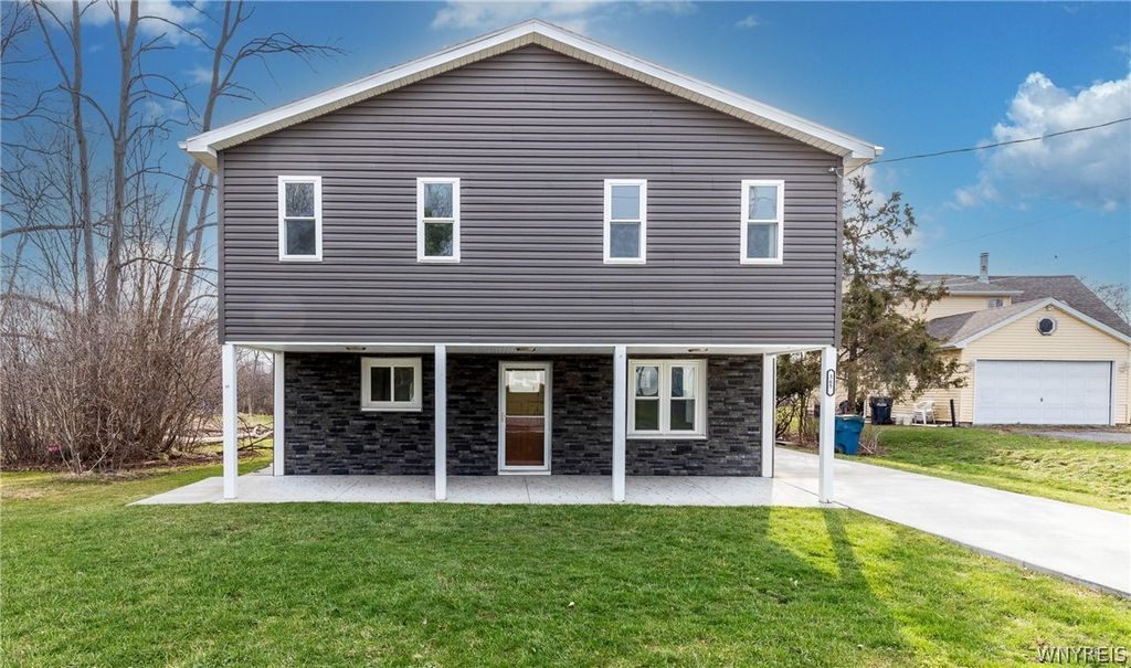 365 Elmwood Road, Grand Island, NY 14072