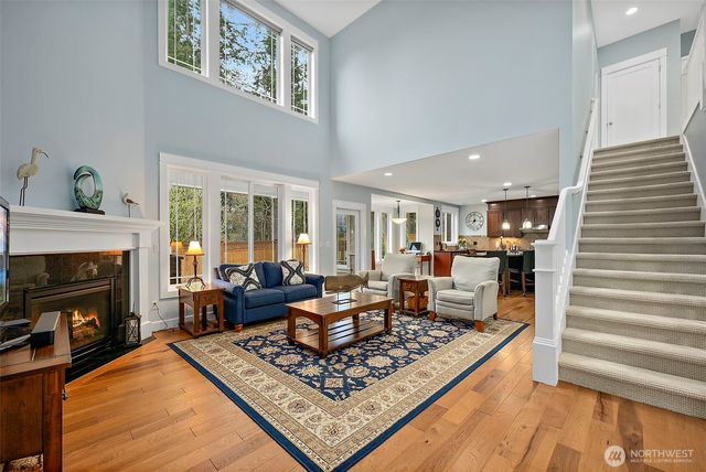 2712 Sunset Court, Steilacoom, WA 98388