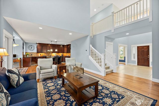 2712 Sunset Court, Steilacoom, WA 98388