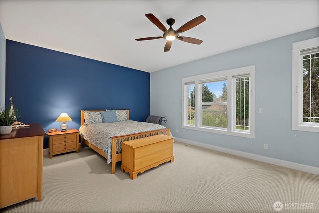 2712 Sunset Court, Steilacoom, WA 98388