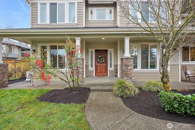 2712 Sunset Court, Steilacoom, WA 98388