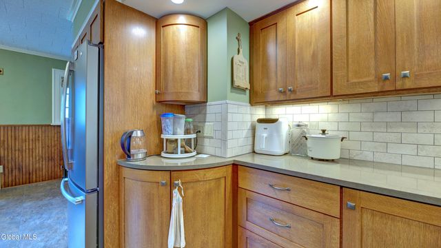 8 Union Place, Johnstown, NY 12095