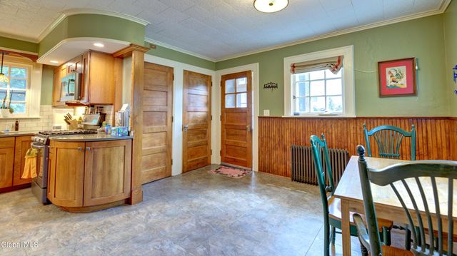 8 Union Place, Johnstown, NY 12095