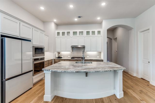 1835 Bell Court, Van Alstyne, TX 75495