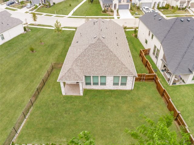1835 Bell Court, Van Alstyne, TX 75495
