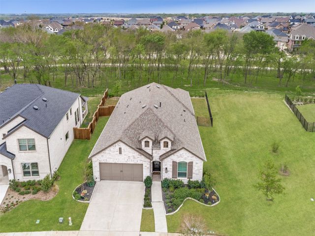 1835 Bell Court, Van Alstyne, TX 75495